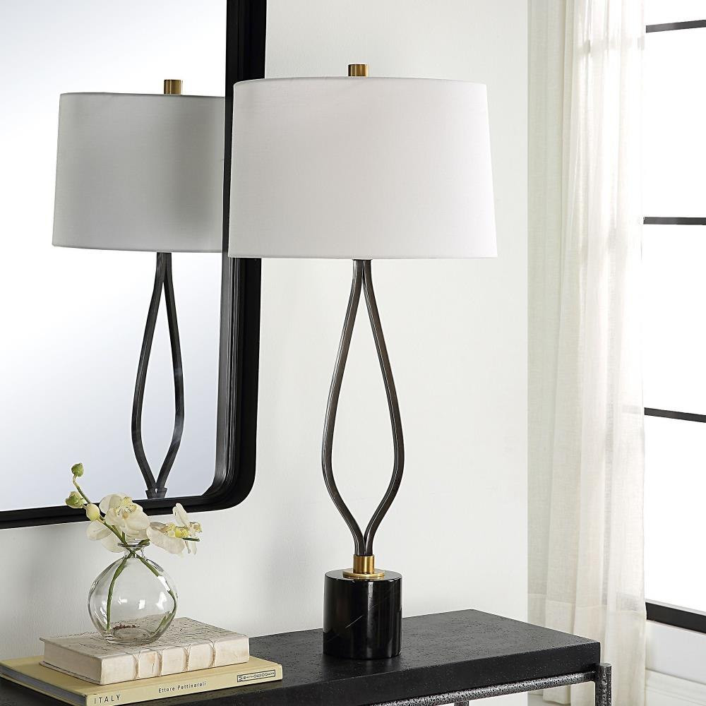 {"pim_id":"208_30245_a_beauty_light_off_new_2k","sku":"208_30245","media_type":"media"}