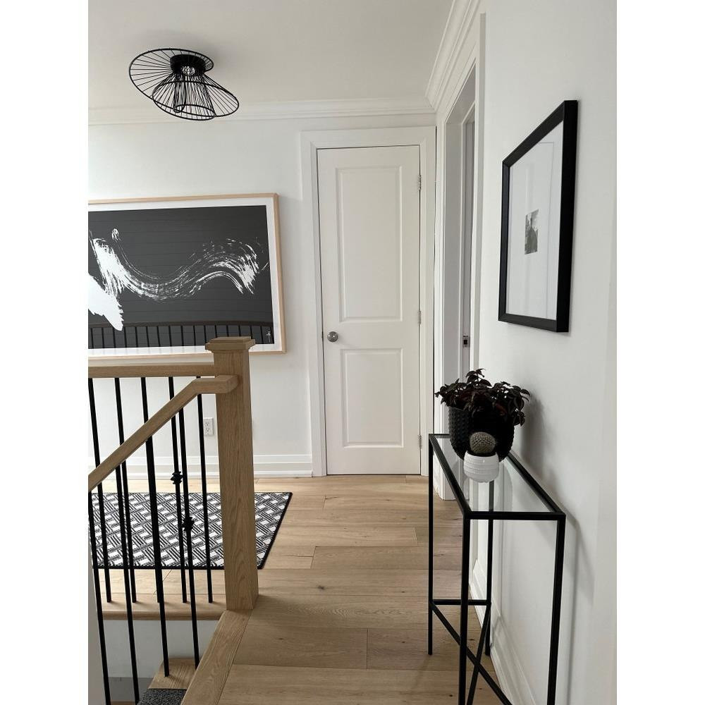 24170BK | lifestyle
