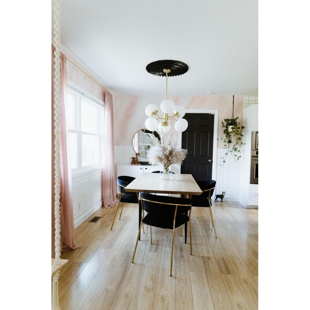 H134806-AGB | lifestyle