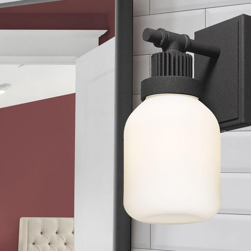 472-1W-TBK-G472-6WH | lifestyle