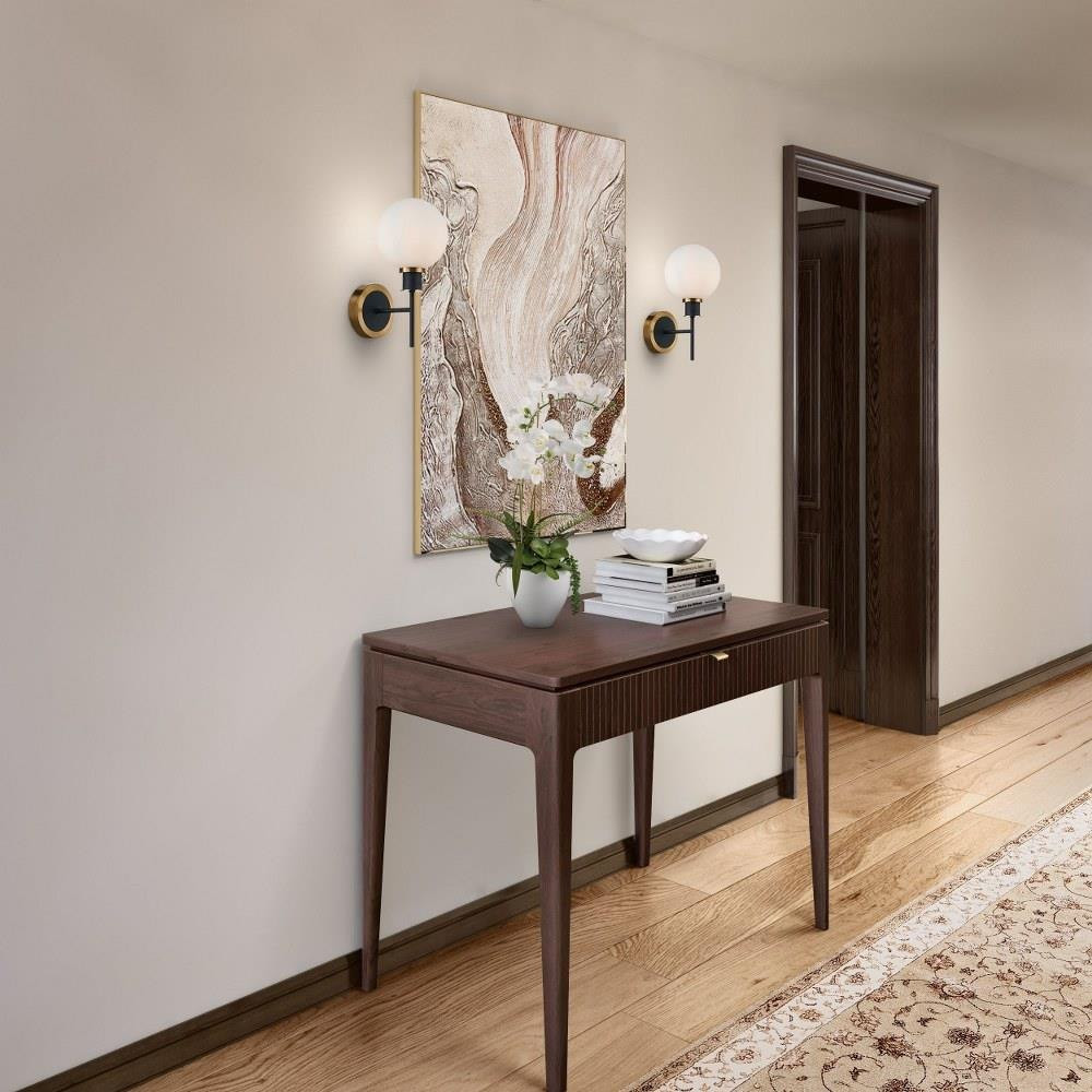 {"pim_id":"135_ac11871wh_sconce_hallway_33_new_1k","sku":"135_AC11871WH","media_type":"media"}