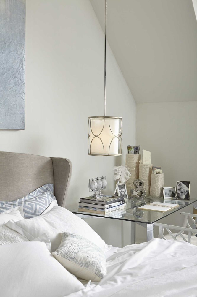 {"pim_id":"70_PROG_LANDREE_PENDANT_BEDROOM2_appshot_1k","sku":"70_P500176","media_type":"media"}