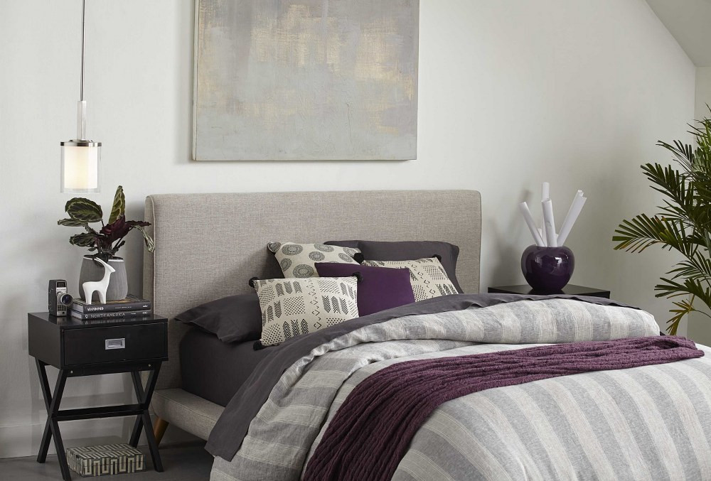 {"pim_id":"70_PROG_MAST_PENDANT_BEDROOM_appshot_1k","sku":"70_P500192","media_type":"media"}
