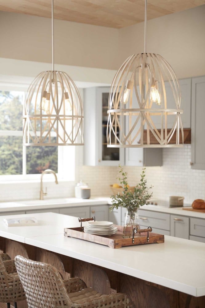 {"pim_id":"70_PROG_X_6412_Bleached_Oak_Pendant_Kitchen_DTL_1_appshot_1k","sku":"70_P500344","media_type":"media"}