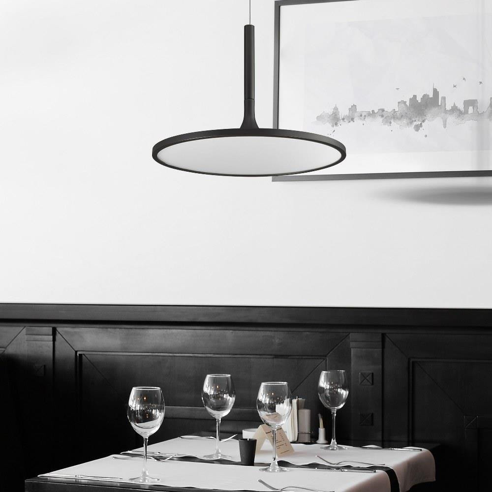 VMC31820BL | lifestyle