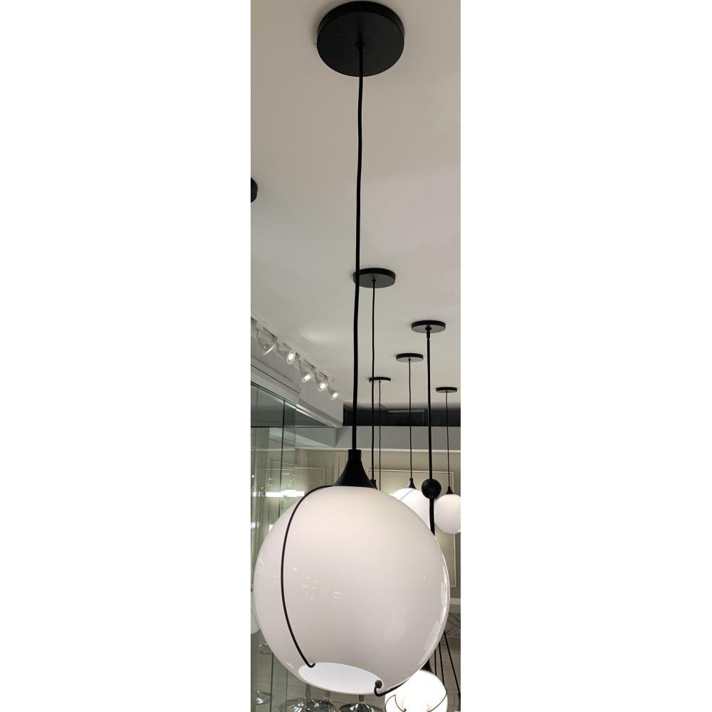 30303BLK-WH | angle