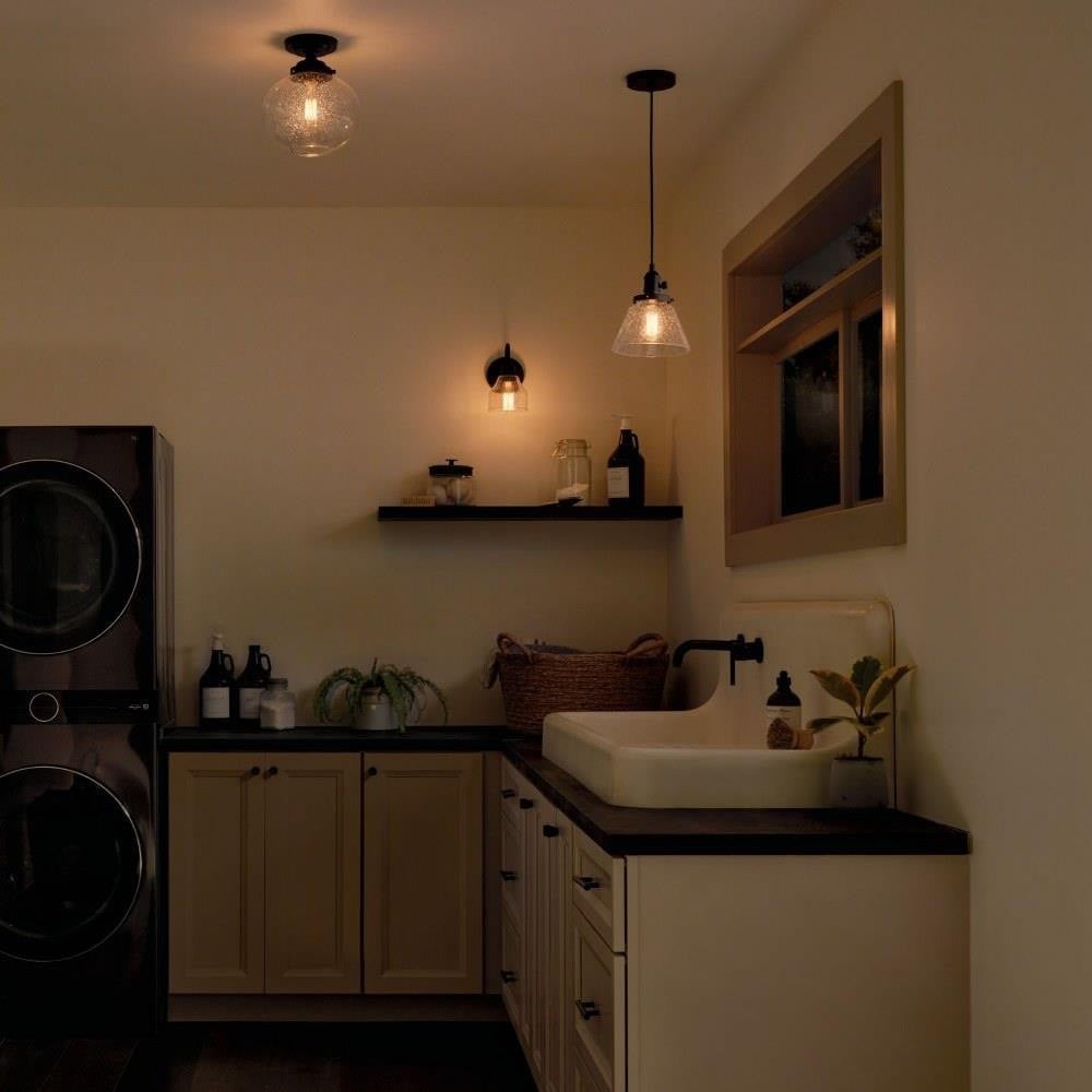 43851BK | lifestyle