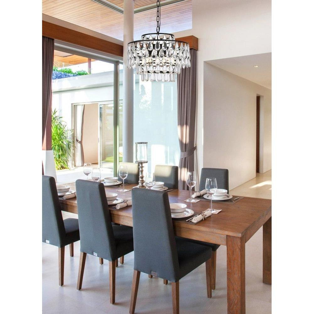 1102D18BK | lifestyle