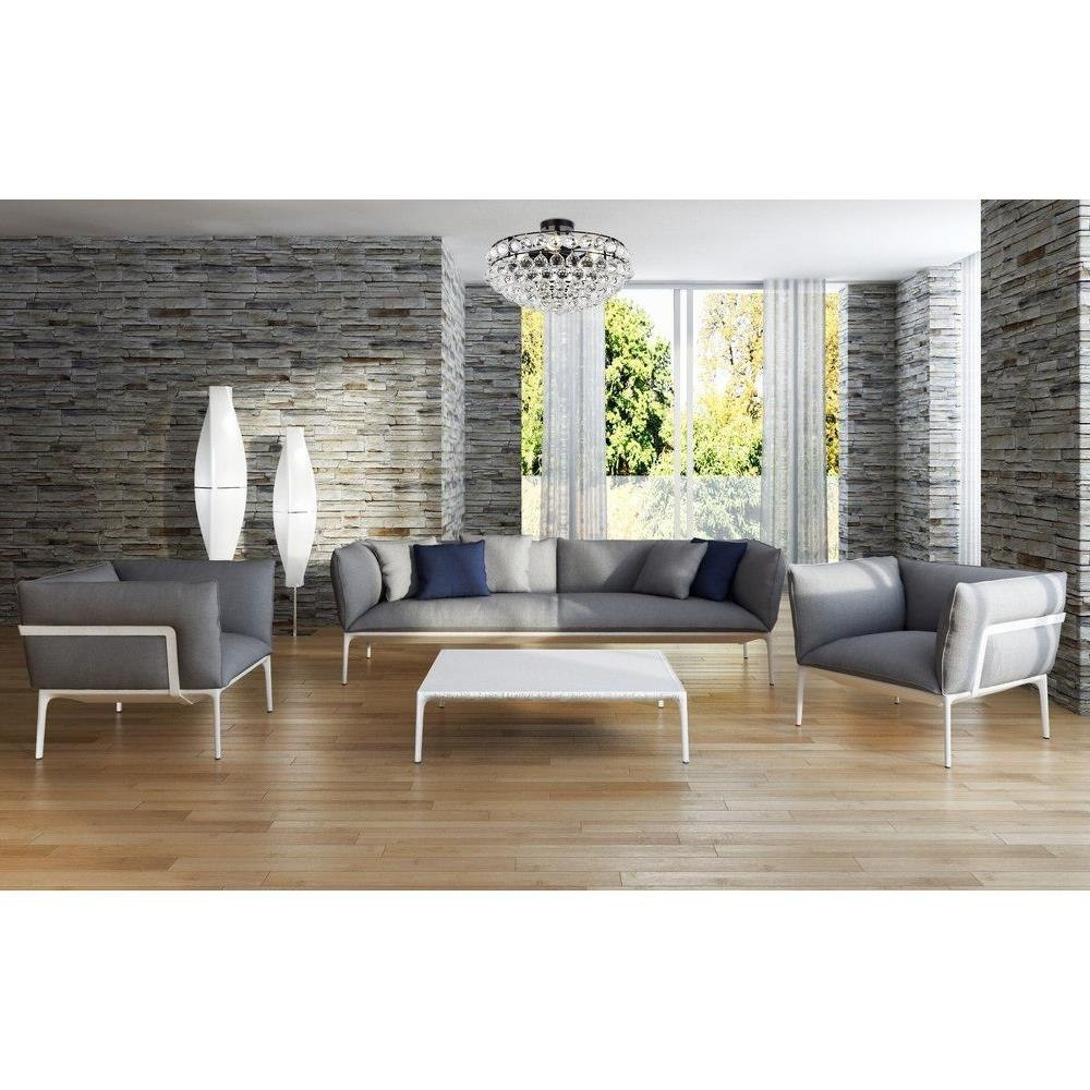 1107F20BK | lifestyle