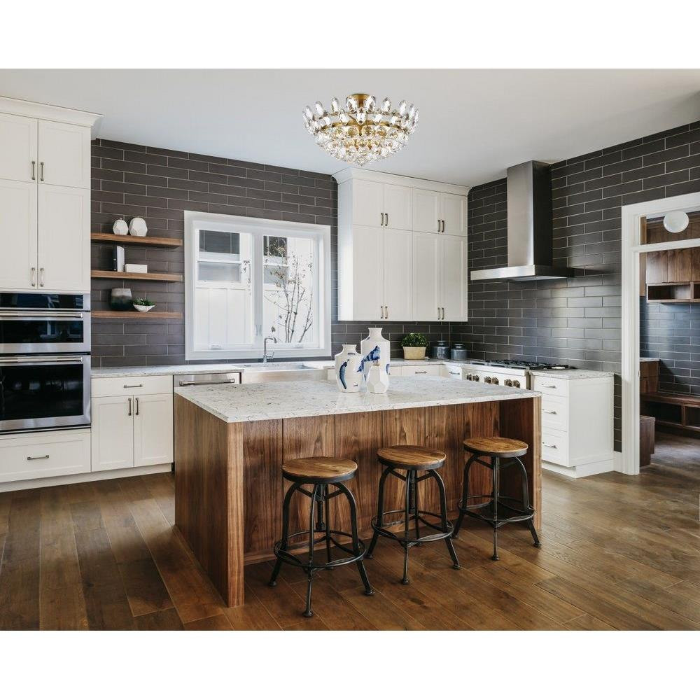 1105F18BR | lifestyle