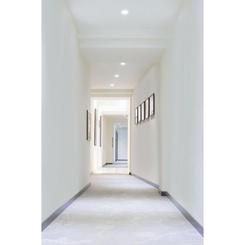 {"pim_id":"156_Aether_1k","sku":"156_HR-3LED-R20","media_type":"media"}