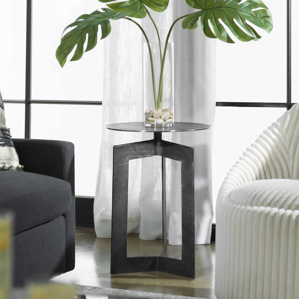 {"pim_id":"208_furn_4446_22995_b_new_2k","sku":"208_22995","media_type":"media"}