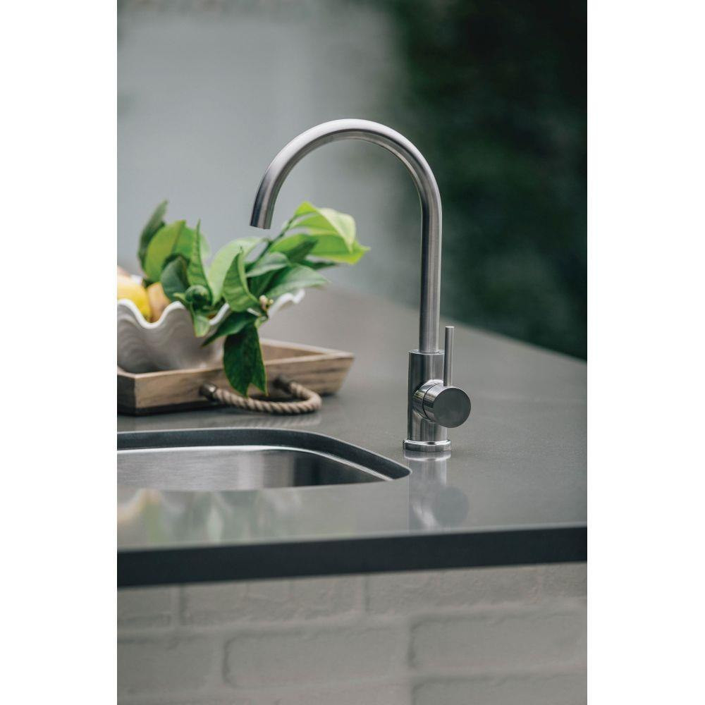 {"pim_id":"2618_03_tf_nk_19u_undermount_sink_360_degree_hot_cold_faucet_basin_built_in_lifestyle_outdoor_v1_1k","sku":"2618_SNK-19U","media_type":"media"}