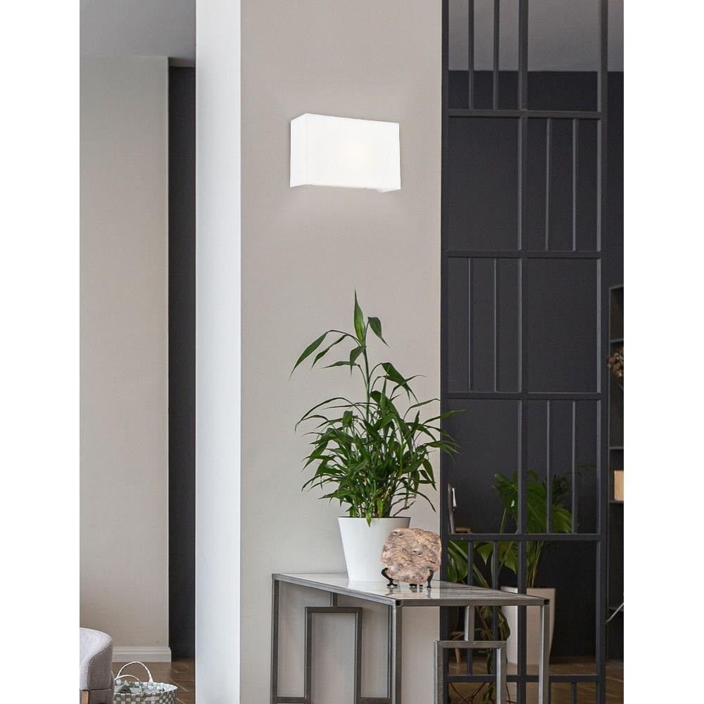 FAB-5655-WHTE | lifestyle