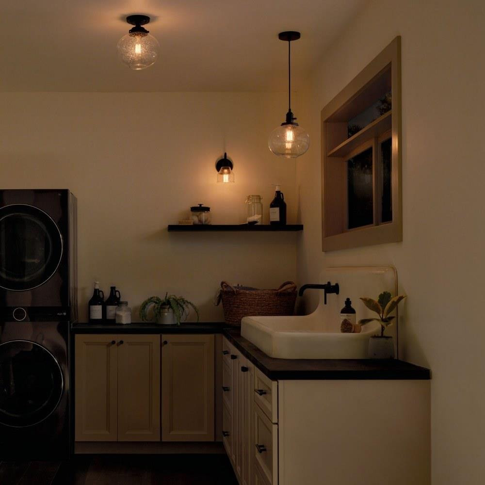 43852BK | lifestyle