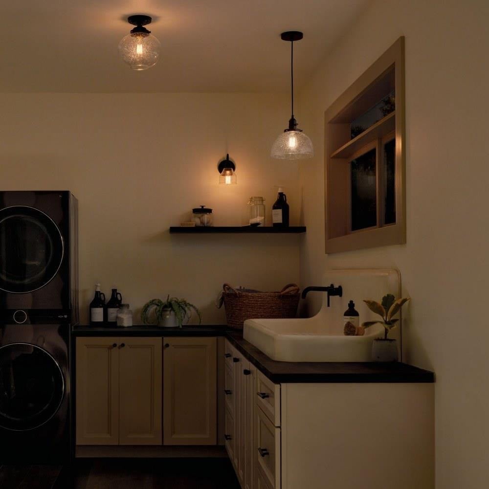 43853BK | lifestyle