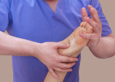 Blog - How to Choose the Right Shoes for Plantar Fasciitis
