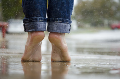 5 Home Remedies for Cracked Heels