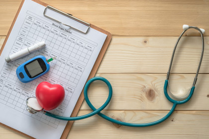 How to Manage Living with Diabetes: 7 Essential Tips