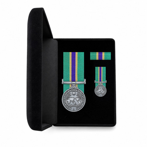 AOSM – Civilian Cased Set – Full Size, Mini & Ribbon Bar