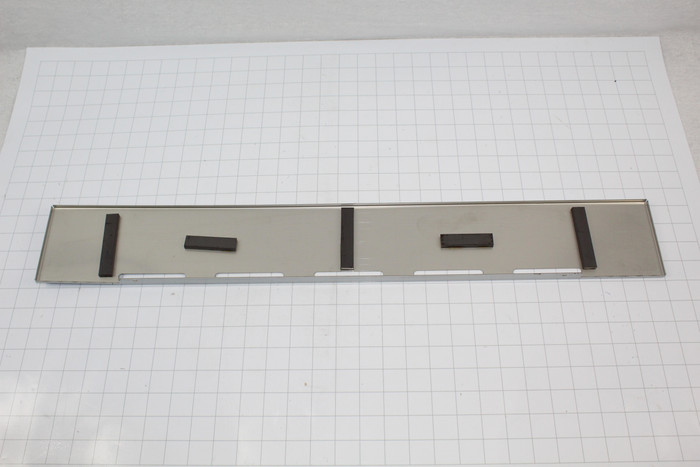 Dacor 109026 - Kick plate front 30" - 109026 - Back.JPG