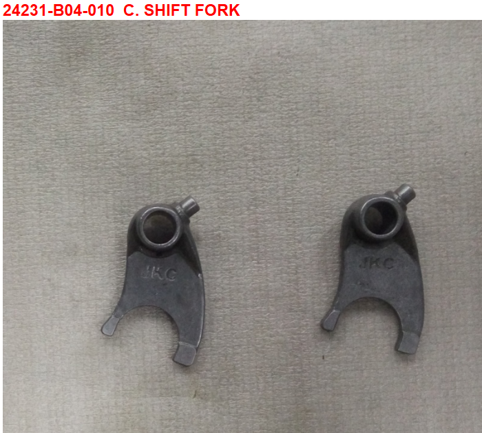 03 Center Gear Shift Fork - Wolf Classic 150