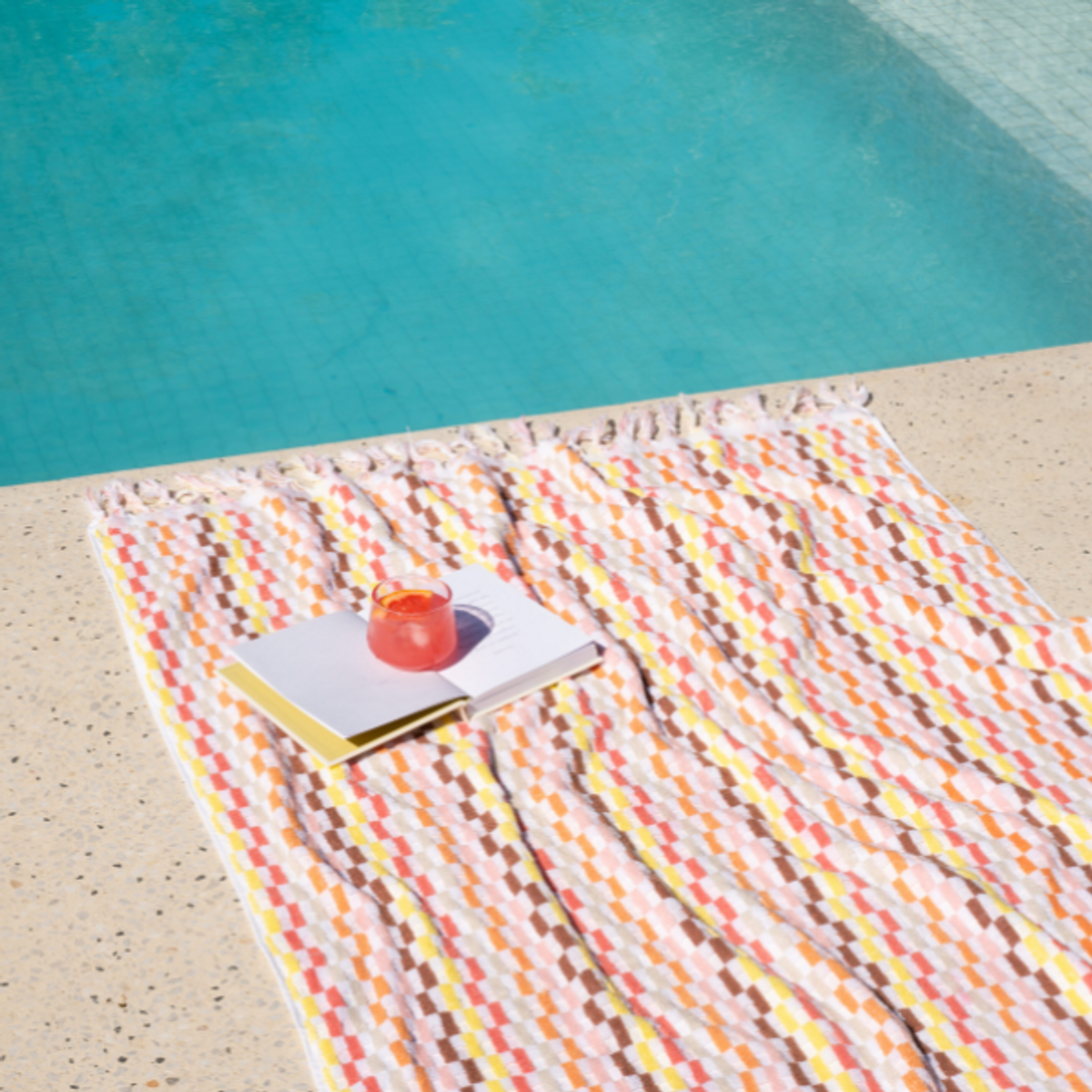 Oversized beach towels are the ultimate summer accessory for 2025. Here's why. Oversized beach towels are the ultimate summer accessory for 2025. Here's why.