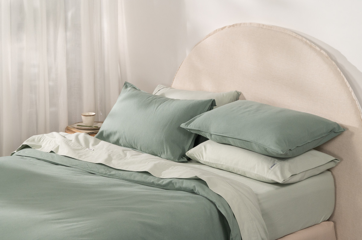 How to Create the Cosiest Bed Ever