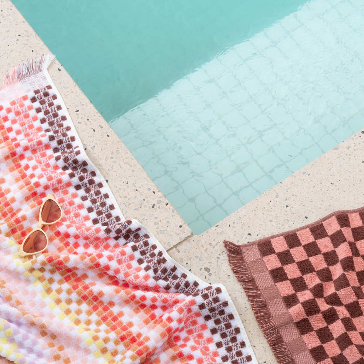 How To Pick The Perfect Beach Towel How To Pick The Perfect Beach Towel