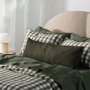 Why are flannelette sheets so much warmer than regular cotton?