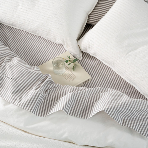 Cotton Seersucker White Quilt Cover Set - Modella (Free Pillowcases)