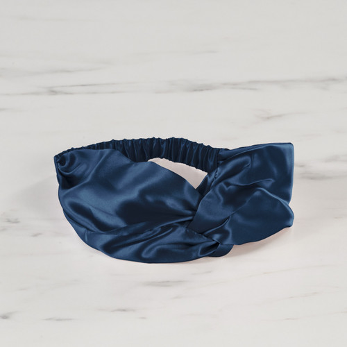 indigo-blue,cat-hover
