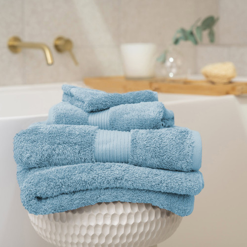 cielo-blue,lifestyle-image