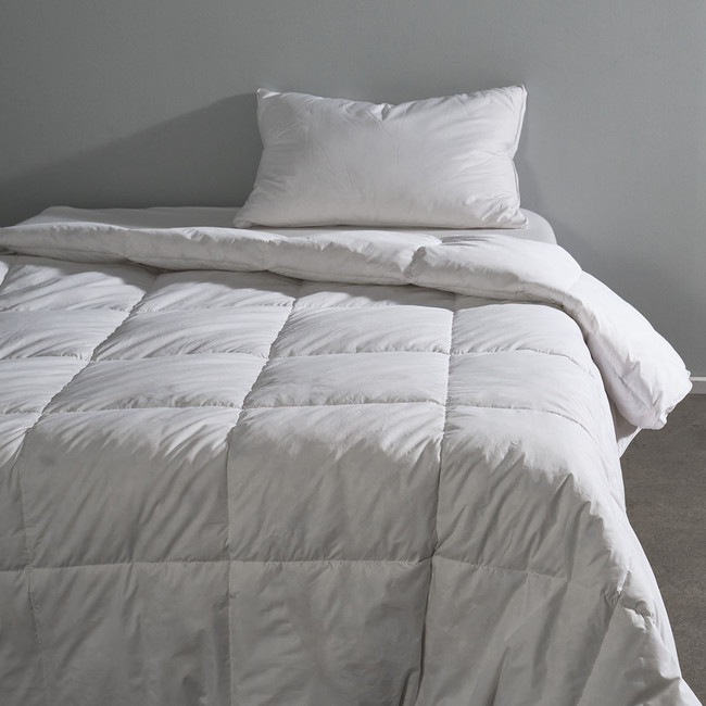 Oca White Goose Feather & Down Quilt Oca White Goose Feather & Down Quilt