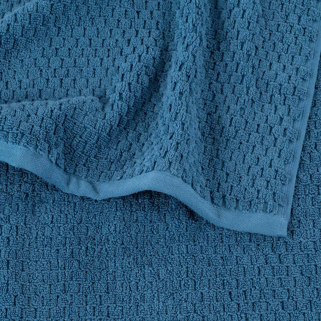 river-blue,cat-hover
