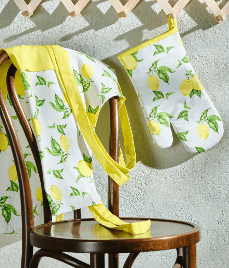 Aprons & Oven Mitts