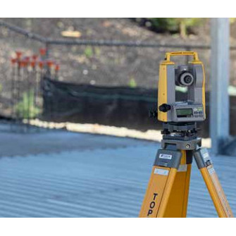 Topcon DT305 Digital Theodolite Kit with 5 Second Accuracy - Model 1034419-04 view 4
