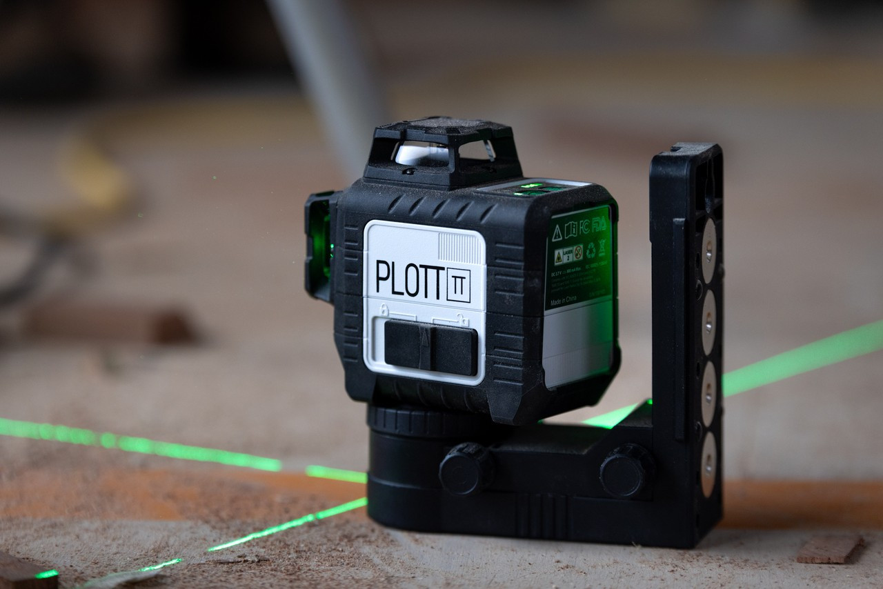 Plott PLL30-G 3×360 Green Line Laser Level — Self-Leveling, 100 Ft, IP54 view 8