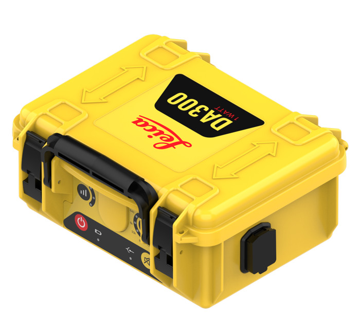 Leica DA300 in protective case