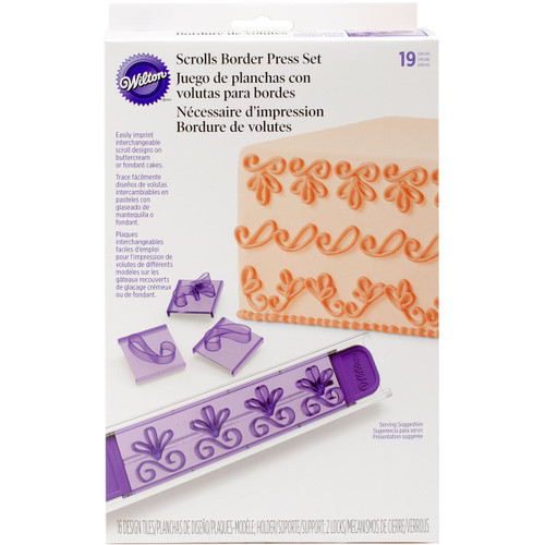 Set Wilton cu 19 decupatoare și 16 modele pentru borduri din fondant și pastă de zahăr