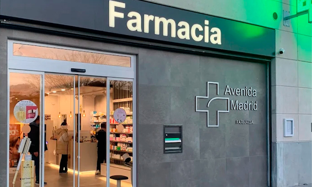imagen farmacia avenida madrid fachada