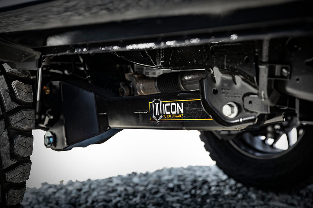 ICON 2023-2025 Ford F-250/F-350 Super Duty 4WD 2.5-3" Lift Stage 5 Coilover Conversion System with Radius Arms - K63205R