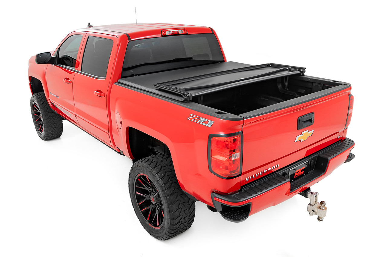Rough Country - Soft Tri-Fold Bed Cover - 5'9 in. Bed - Chevy/GMC 1500 (14-18 & Classic) - 41214550A