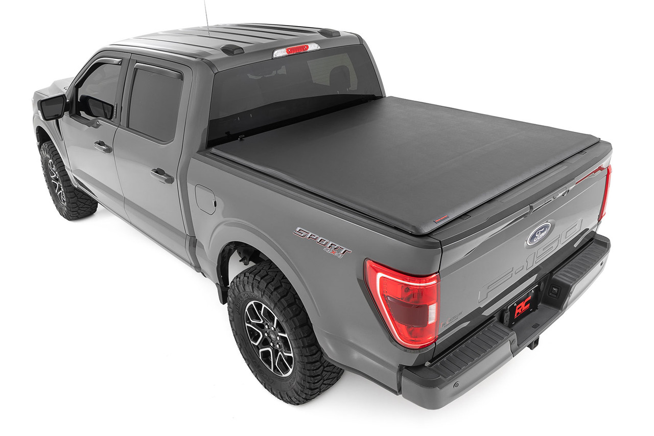 Rough Country - Soft Roll Up Bed Cover - 6'7 in. Bed - Ford F-150/F-150 Lightning/Raptor (15-25) - 42225650