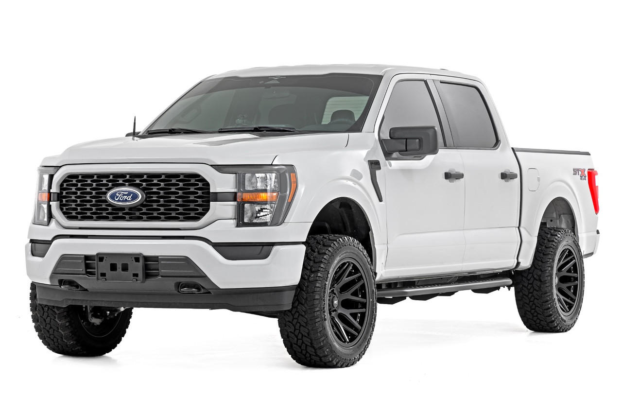 Rough Country - OV2 Running Boards - Side Step Bars - Crew Cab - Ford F-150/Lightning/F-250/F-350 (15-25) - 14011