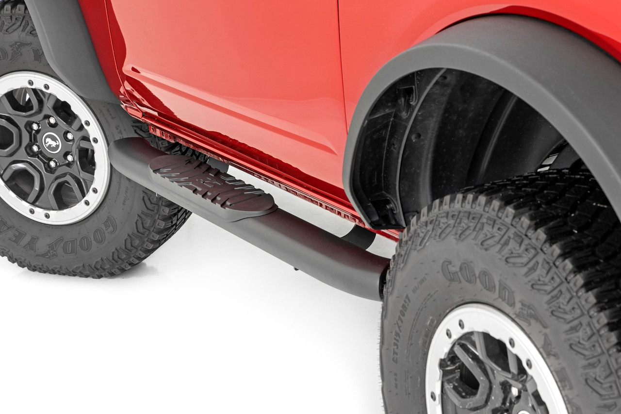 Rough Country - Oval Nerf Steps - 2-Door - Black - Ford Bronco (2 Door) 4WD (2021-2025) - 21012