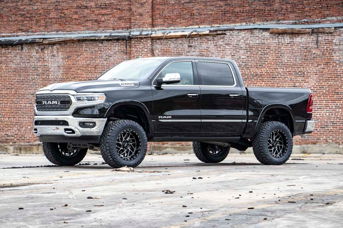 Rough Country - 5 Inch Lift Kit - Air Ride - Ram 1500 4WD (2019-2024) - 33830A