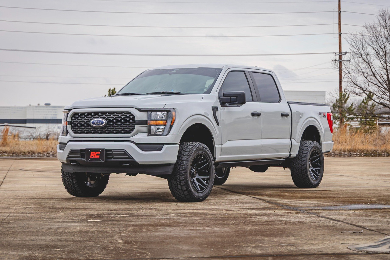 Rough Country - 4 inch Lift Kit - Forged UCA - M1/M1 - No Cut - Ford F-150 4WD (2021-2024) - 41840