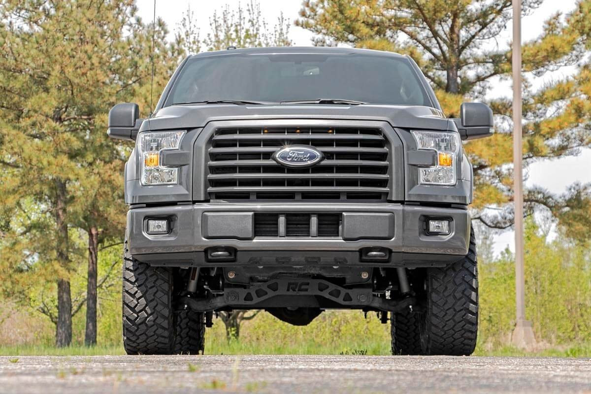 Rough Country - 4 Inch Lift Kit - M1 Struts/M1 - Ford F-150 4WD (2015-2020) - 55540