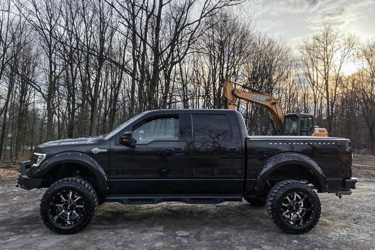 Rough Country - 6 Inch Lift Kit - M1 Struts/M1 - Ford F-150 4WD (2014) - 57540